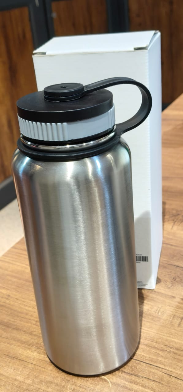 Silver Stainless Steel Double Wall Vacuum-Insulated Drink Water Bottle (1000 ML) Silver Stainless Steel Double Wall Vacuum-Insulated Drink Water Bottle (1000 ML)
